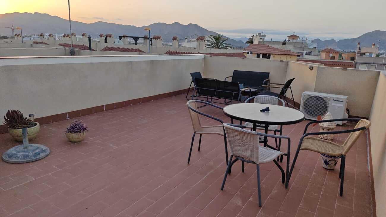 2 sovrum Lägenhet till salu i Orihuela med pool - 111 000 € (Ref: 10004997)