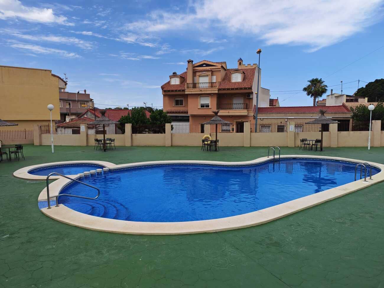 2 sovrum Lägenhet till salu i Orihuela med pool - 111 000 € (Ref: 10004997)