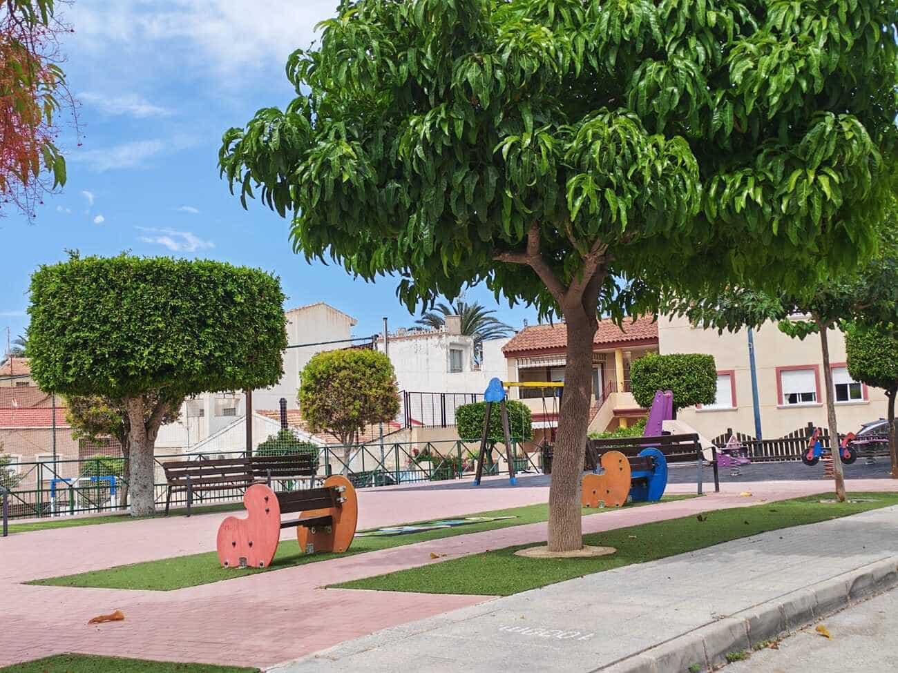 2 sovrum Lägenhet till salu i Orihuela med pool - 111 000 € (Ref: 10004997)