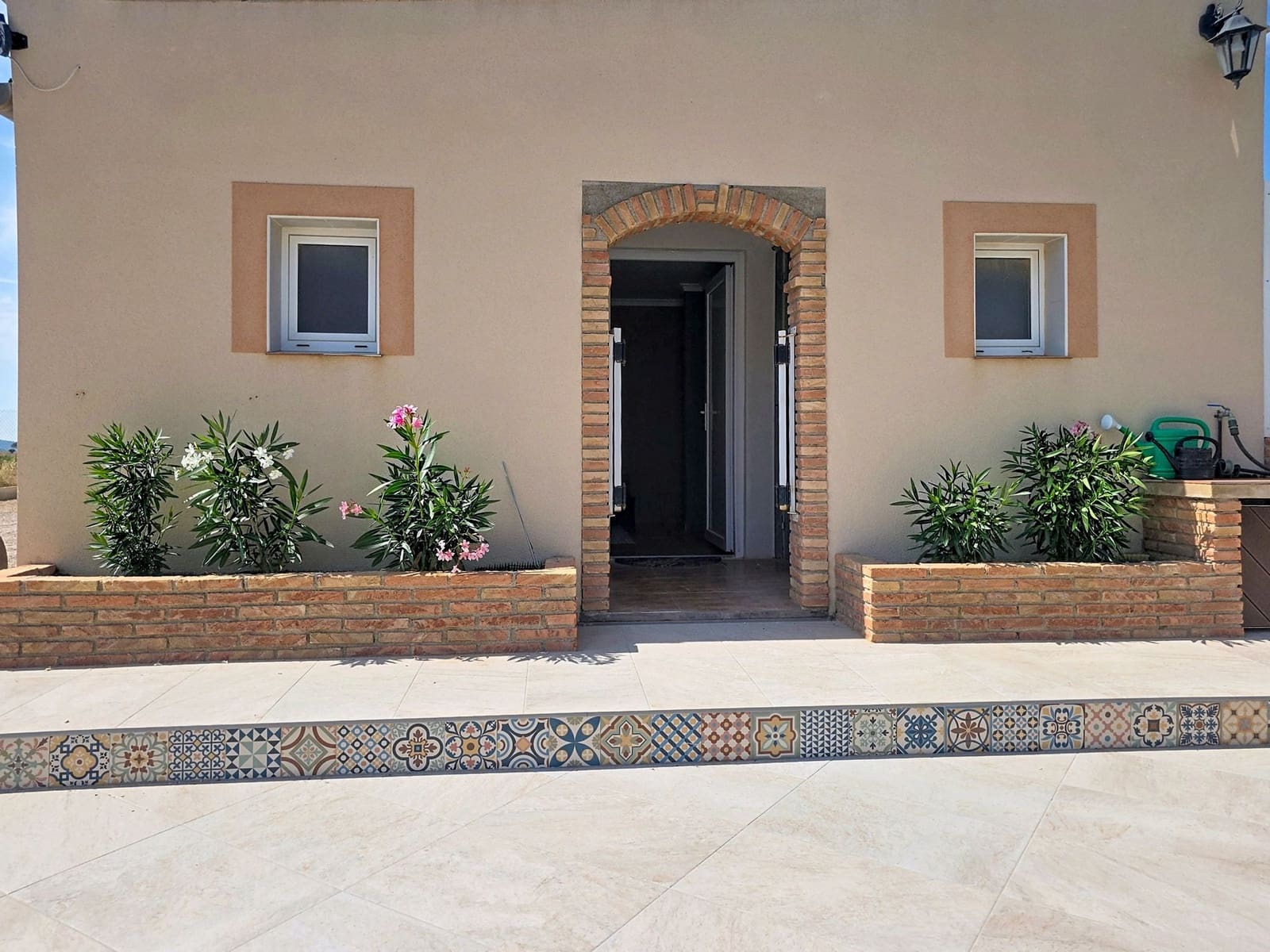3 bedroom Villa for sale in Pinoso with pool garage - € 329,500 (Ref: 10004999)