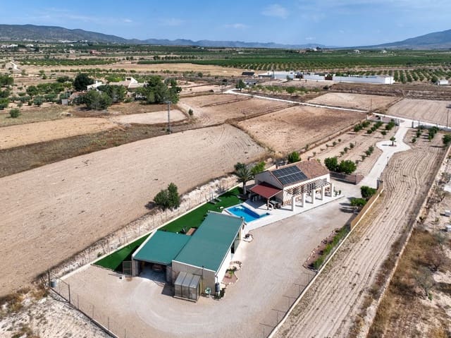 3 bedroom Villa for sale in Pinoso with pool garage - € 329,500 (Ref: 10004999)