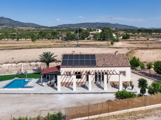 3 bedroom Villa for sale in Pinoso with pool garage - € 329,500 (Ref: 10004999)