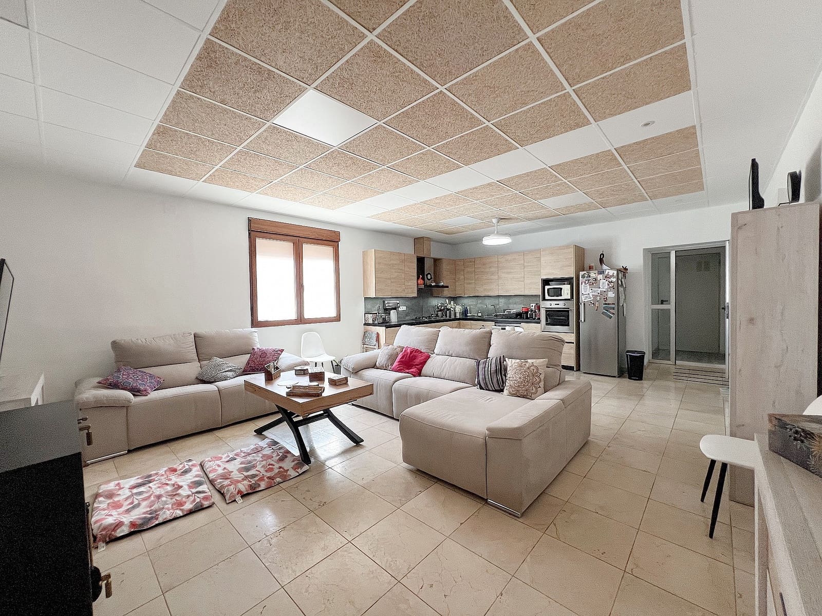 Casa de 3 habitaciones en Pinoso en venta con garaje - 235.000 € (Ref: 10005000)