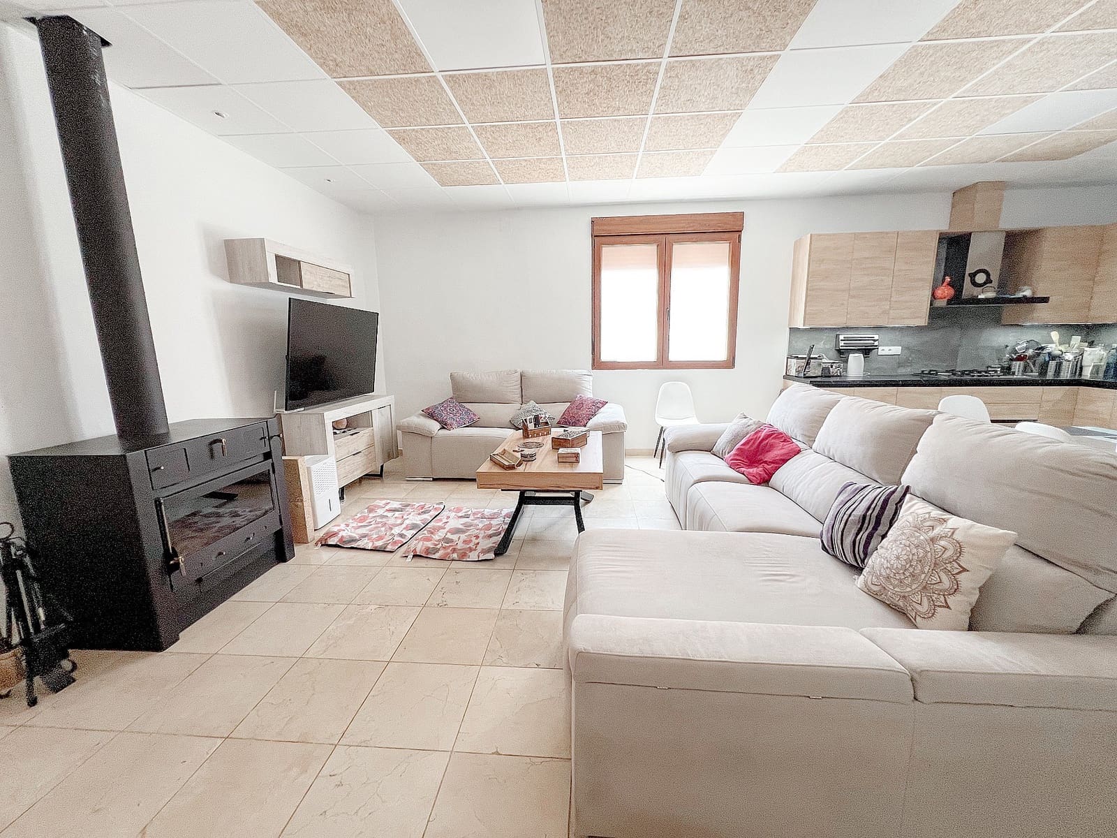 Casa de 3 habitaciones en Pinoso en venta con garaje - 235.000 € (Ref: 10005000)