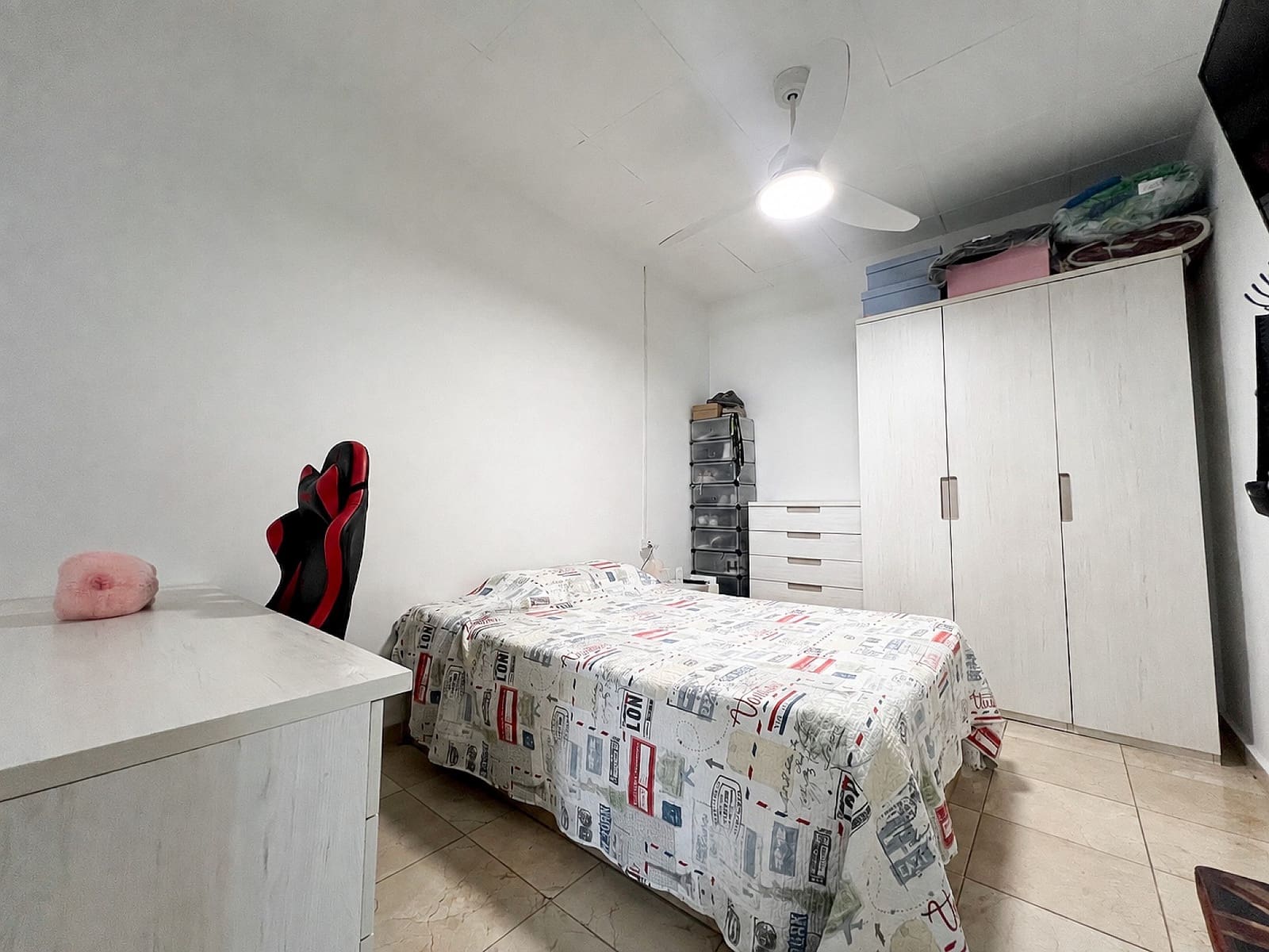 Casa de 3 habitaciones en Pinoso en venta con garaje - 235.000 € (Ref: 10005000)