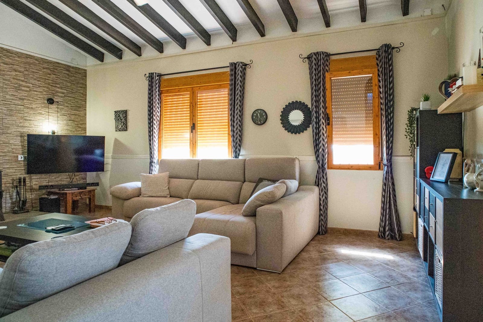 6 sypialnia Willa na sprzedaż w Pinoso z basenem garażem - 578 000 € (Ref: 10008310)