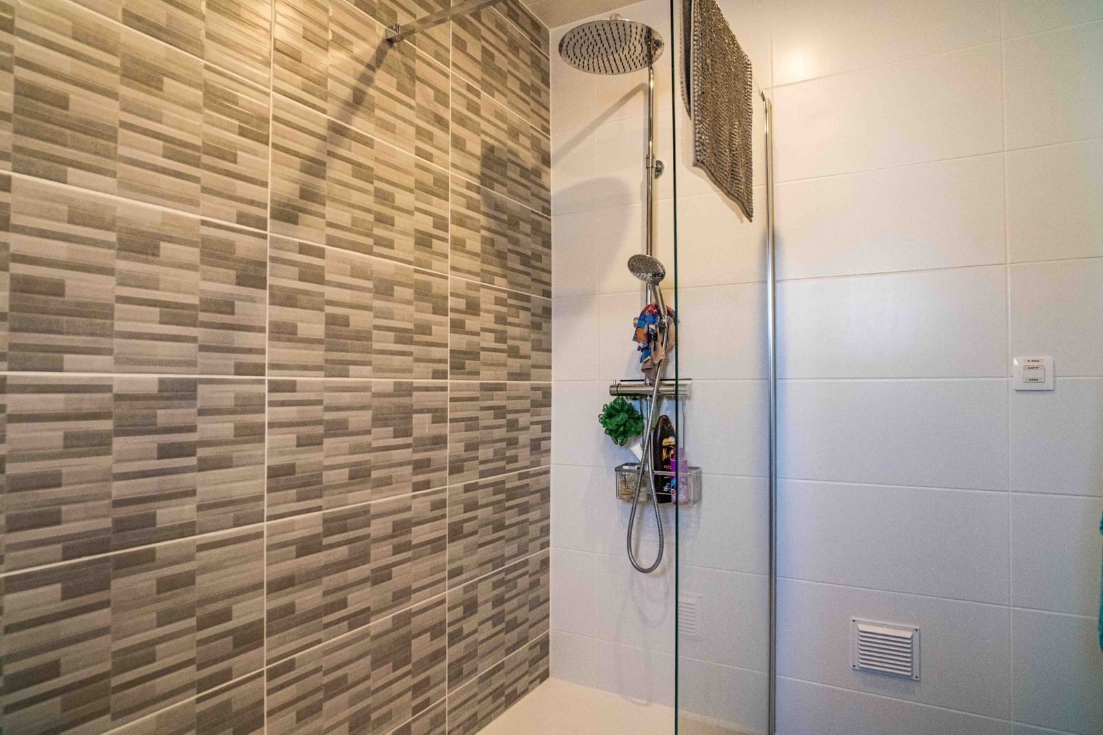 6 sypialnia Willa na sprzedaż w Pinoso z basenem garażem - 578 000 € (Ref: 10008310)