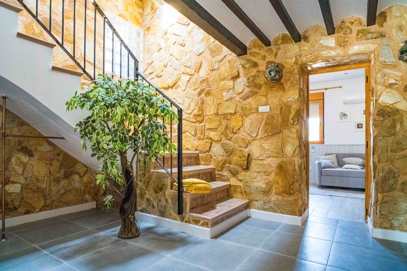 6 sypialnia Willa na sprzedaż w Pinoso z basenem garażem - 578 000 € (Ref: 10008310)