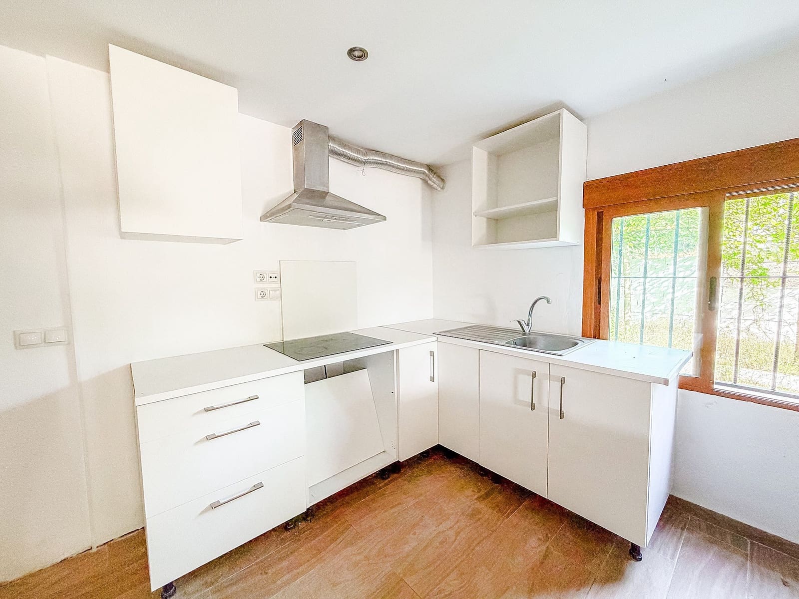 2 bedroom Finca/Country House for sale in Biar with pool garage - € 136,000 (Ref: 10012810)