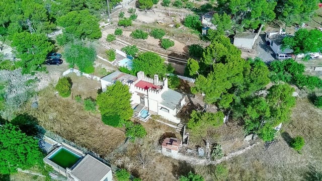 2 bedroom Finca/Country House for sale in Biar with pool garage - € 136,000 (Ref: 10012810)