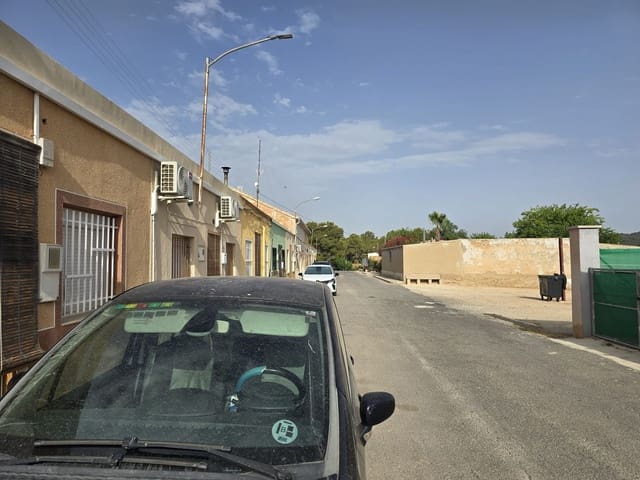 3 bedroom Townhouse for sale in Pinoso with pool - € 95,000 (Ref: 10021212)