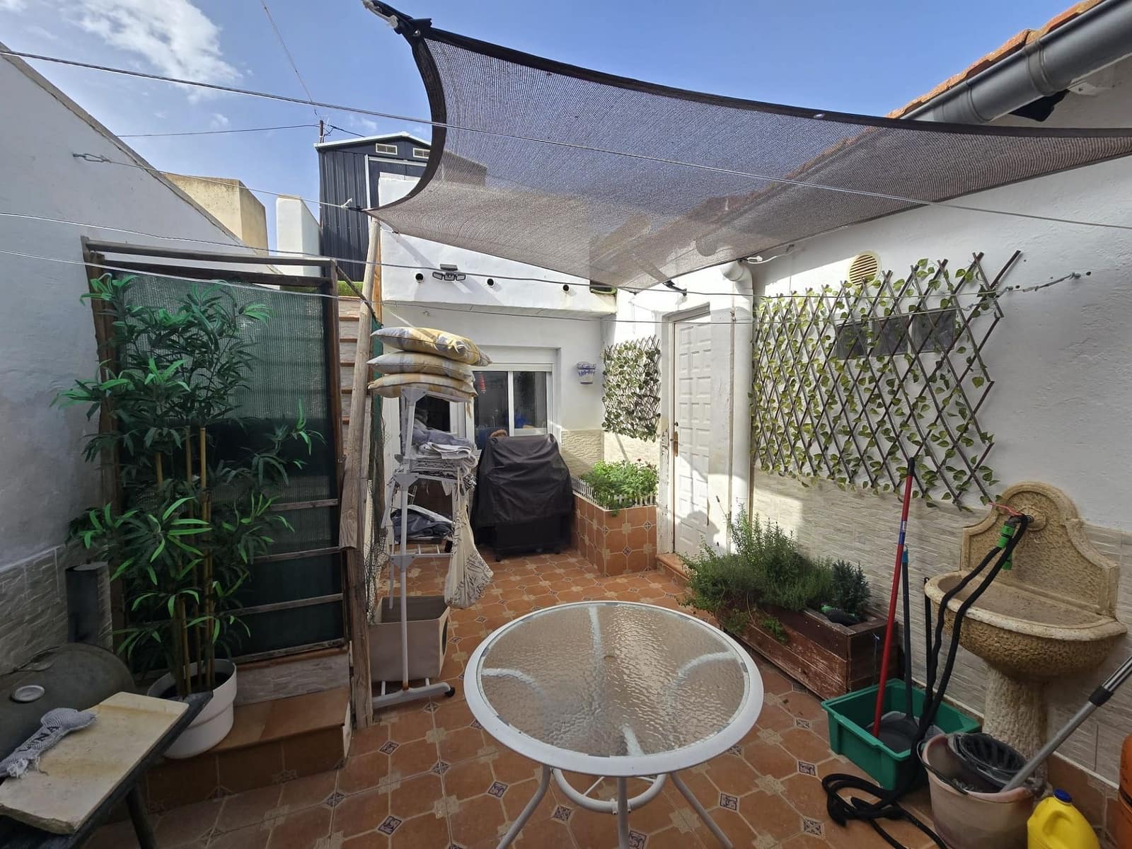 3 bedroom Townhouse for sale in Pinoso with pool - € 95,000 (Ref: 10021212)