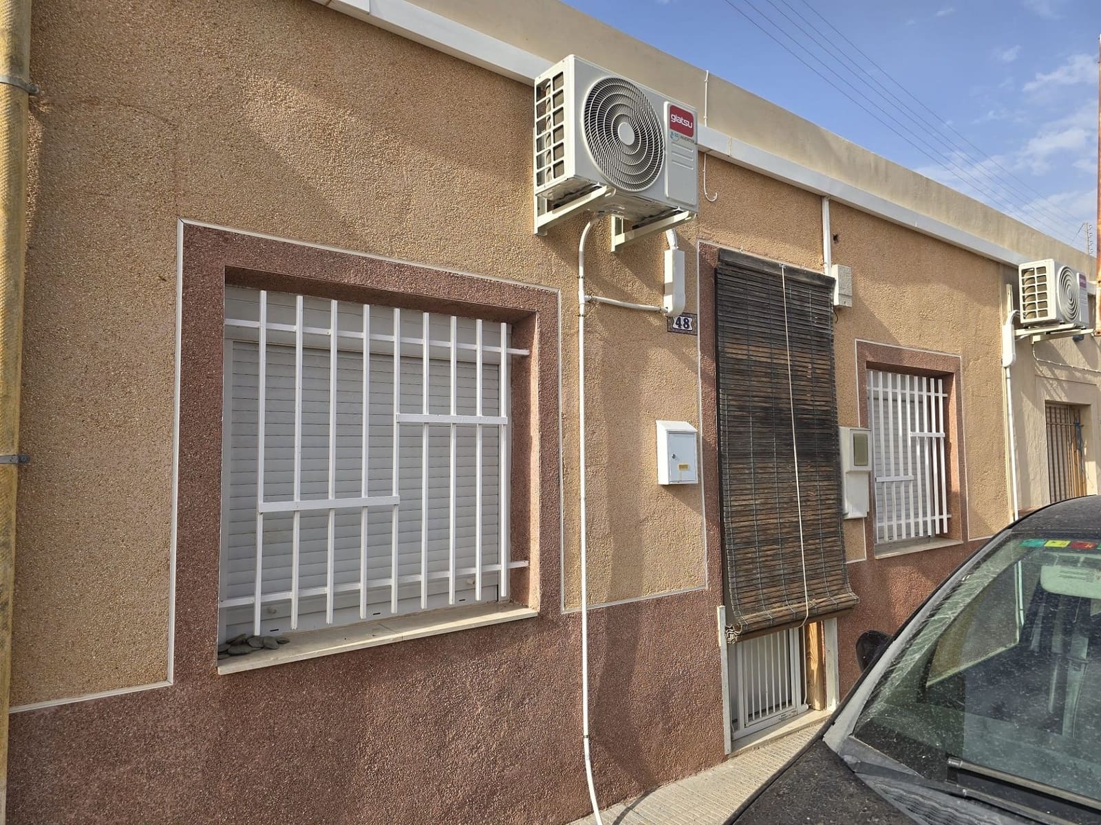 3 bedroom Townhouse for sale in Pinoso with pool - € 95,000 (Ref: 10021212)