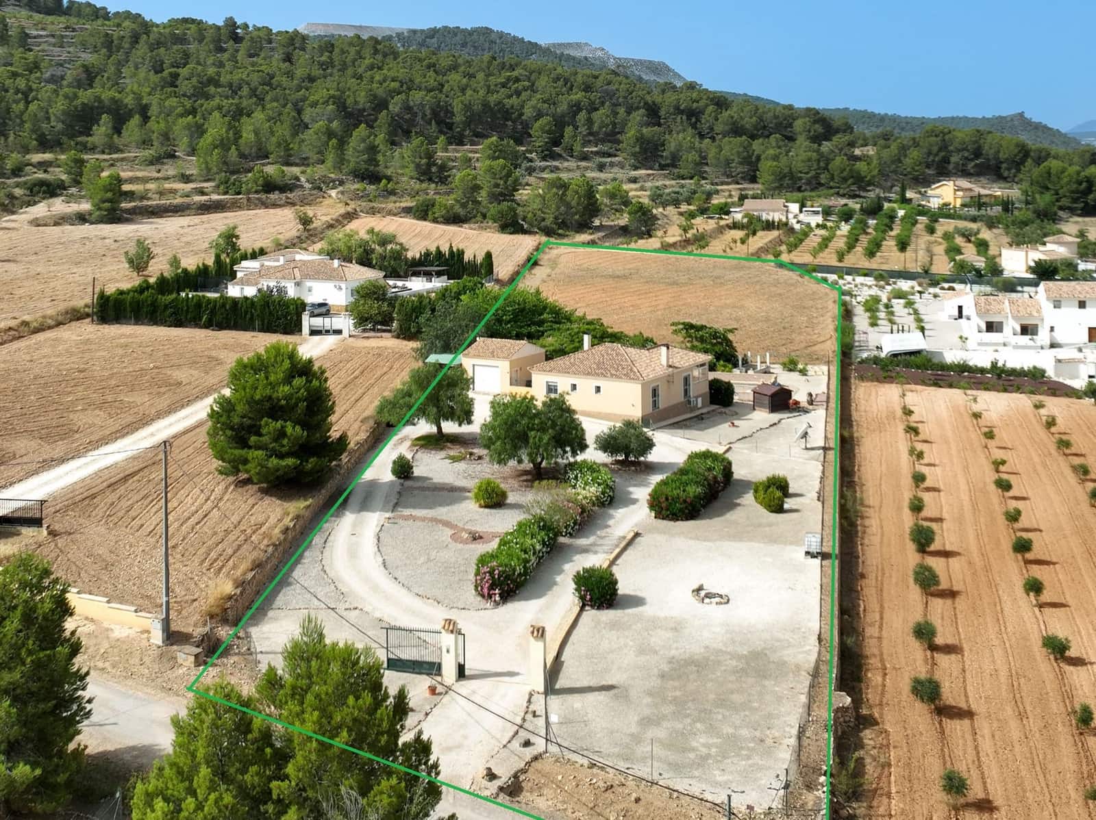 3 chambre Villa/Maison à vendre à Pinoso avec piscine garage - 329 500 € (Ref: 10022997)