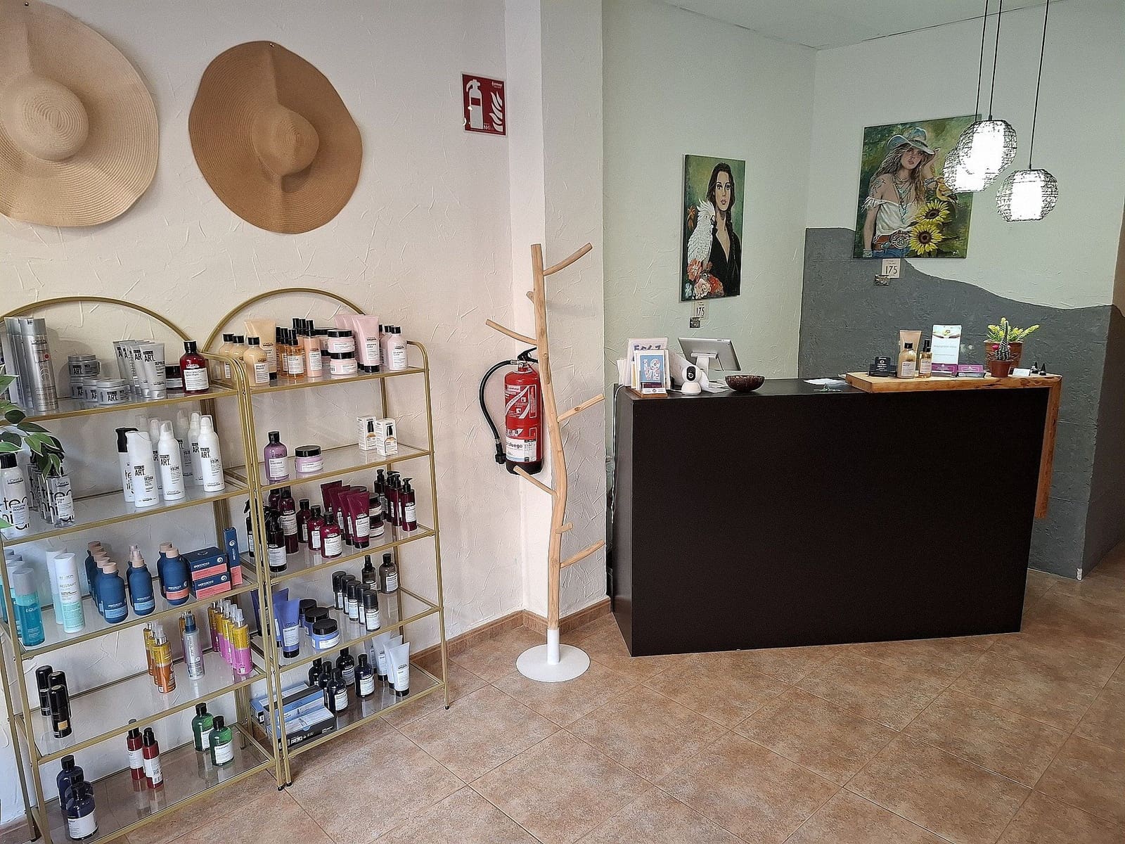 Kommersiell till salu i Pinoso med pool - 25 000 € (Ref: 10022999)