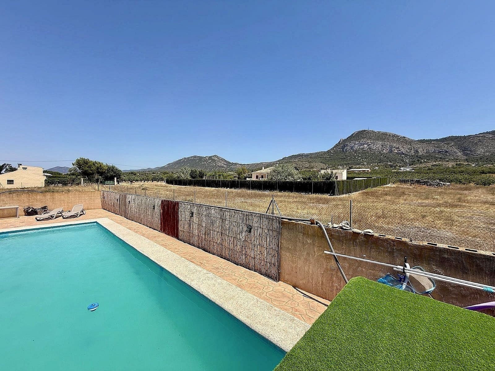 4 camera da letto Finca/Casa di Campagna in vendita in Villena con piscina garage - 399.000 € (Rif: 10023001)