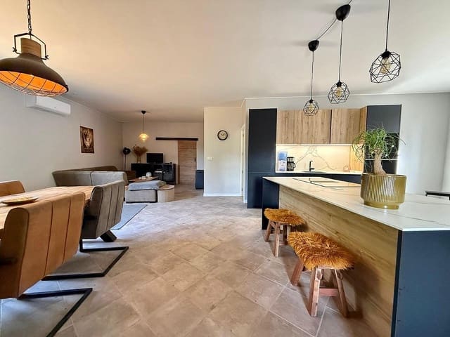 5 sovrum Villa till salu i Pinoso med pool garage - 245 000 € (Ref: 10023555)