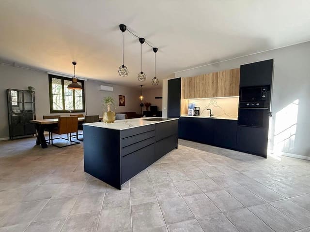 5 sovrum Villa till salu i Pinoso med pool garage - 245 000 € (Ref: 10023555)