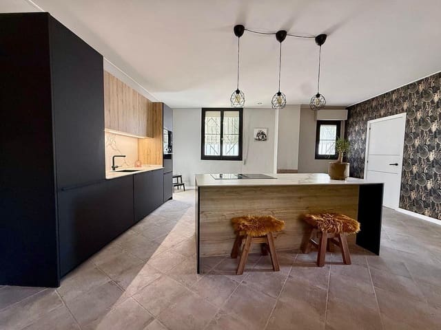5 sovrum Villa till salu i Pinoso med pool garage - 245 000 € (Ref: 10023555)