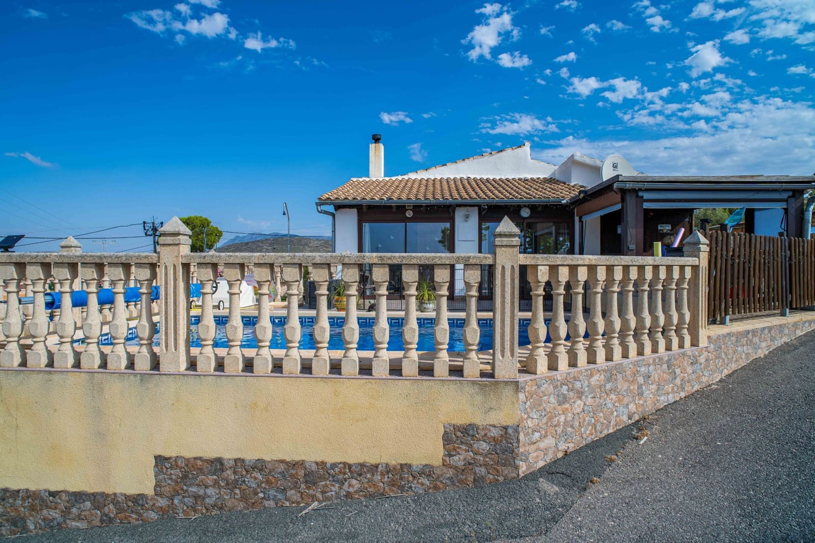 2 slaapkamer Villa te koop in Jumilla met zwembad garage - € 230.000 (Ref: 10027702)