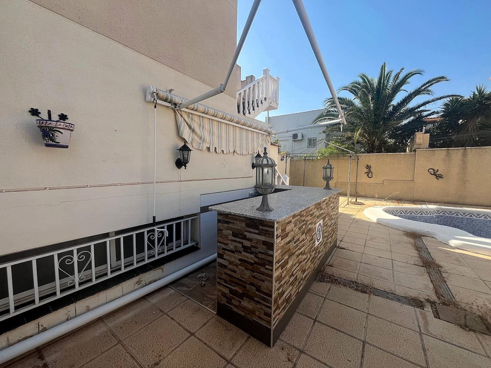 3 Zimmer Villa zu verkaufen in Castalla mit Pool Garage - 280.000 € (Ref: 10031460)