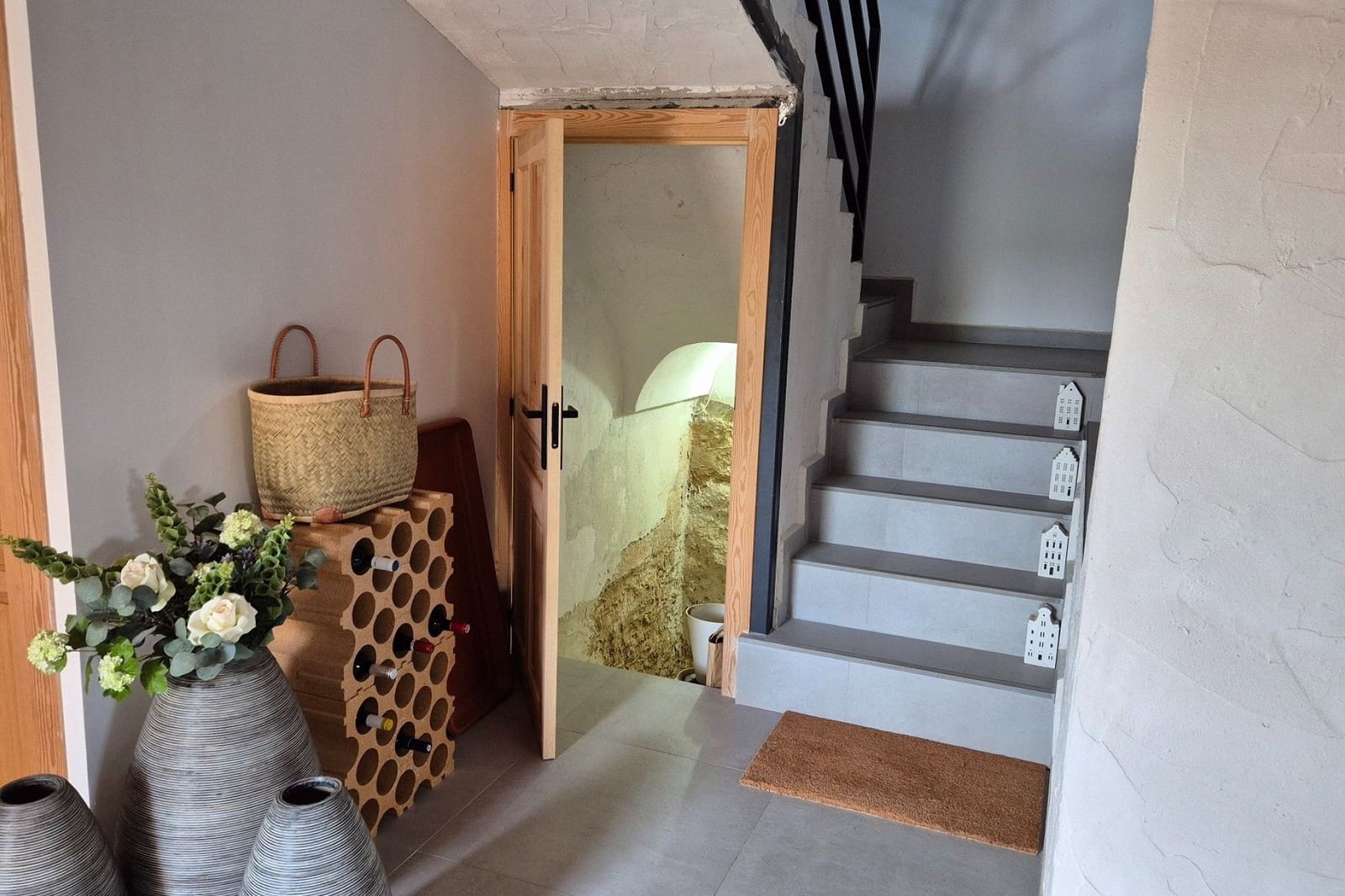 5 slaapkamer Commercieel te koop in Almansa met zwembad garage - € 749.000 (Ref: 10031462)