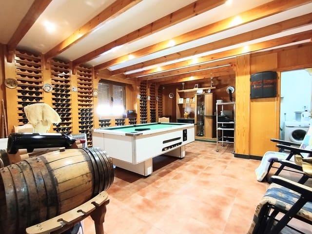 4 soverom Finca/Herregård til salgs i Yecla med svømmebasseng - € 499 000 (Ref: 10031464)