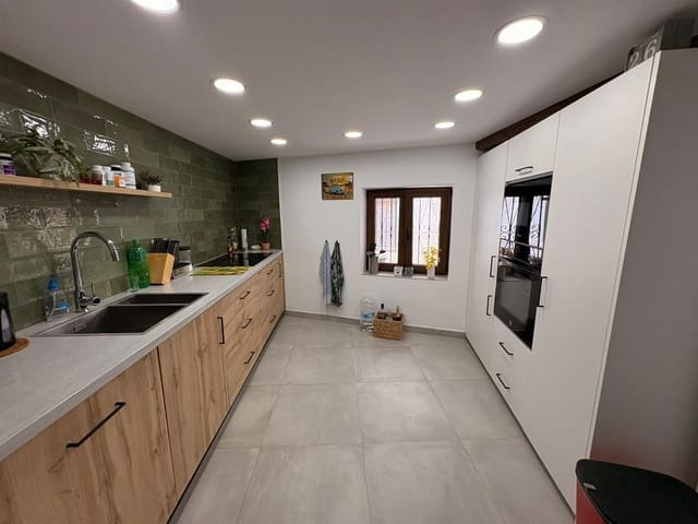 4 Zimmer Apartment zu verkaufen in Biar mit Garage - 279.000 € (Ref: 10034887)
