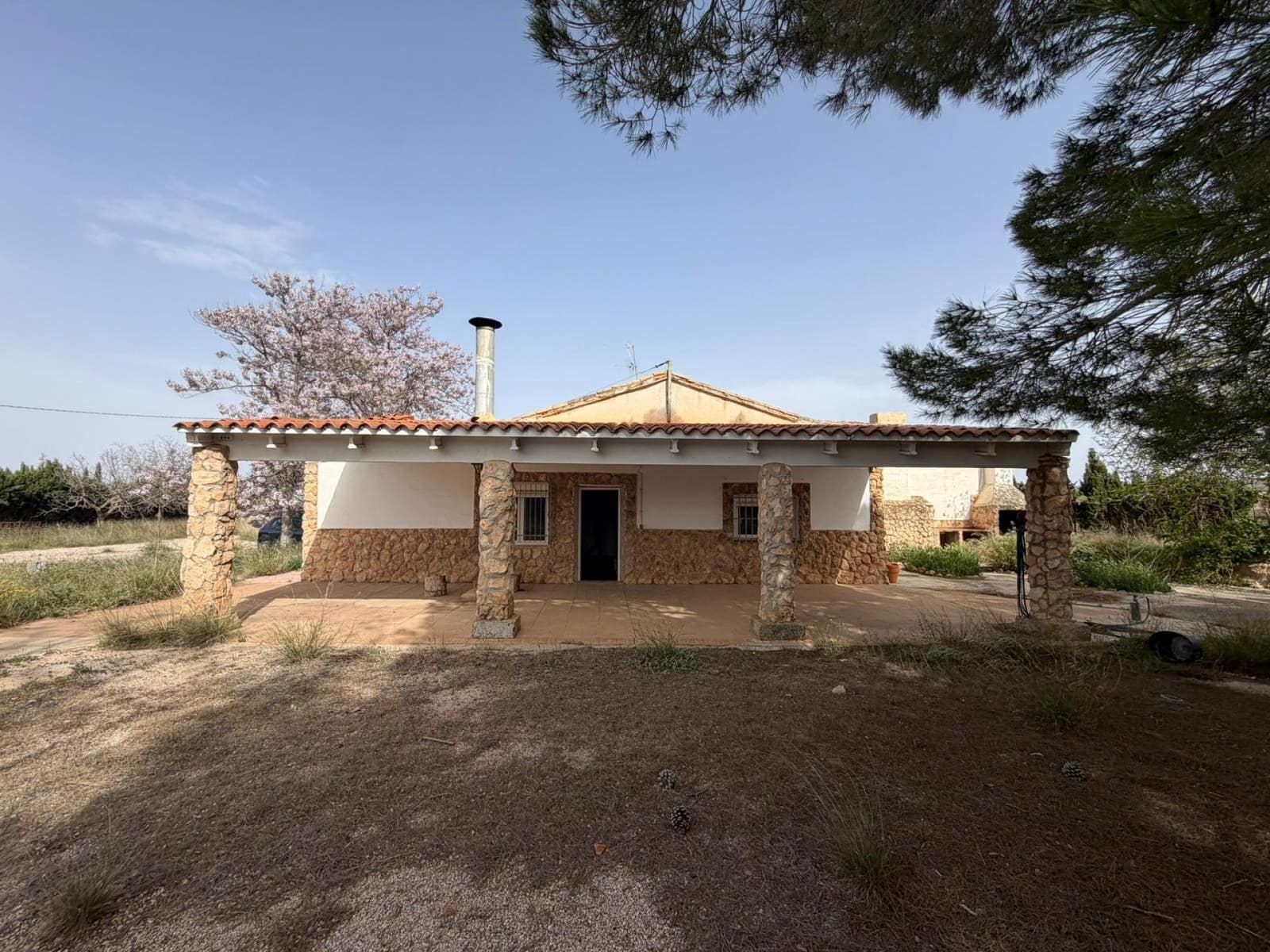 4 soveværelse Villa til salg i Yecla med swimmingpool - € 129.995 (Ref: 10040206)