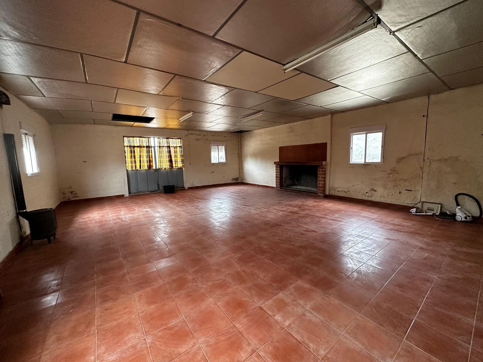4 soveværelse Villa til salg i Yecla med swimmingpool - € 129.995 (Ref: 10040207)