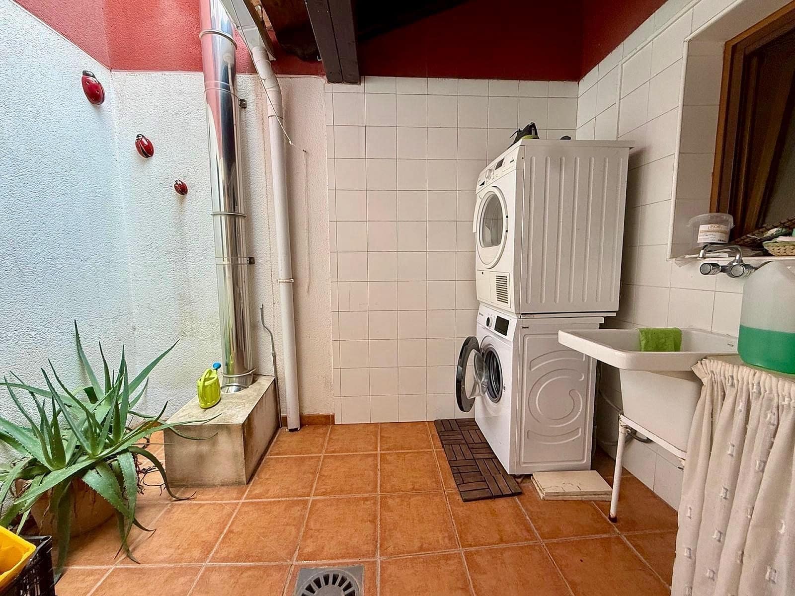 3 bedroom Townhouse for sale in Pinoso with garage - € 339,995 (Ref: 10040208)