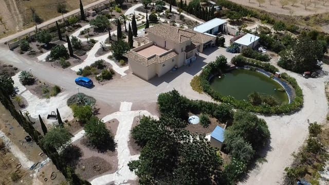 5 camera da letto Villa in vendita in Pinoso con piscina garage - 749.995 € (Rif: 10047650)