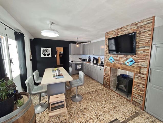 5 quarto Casa em Banda para venda em Pinoso com garagem - 169 950 € (Ref: 10047652)