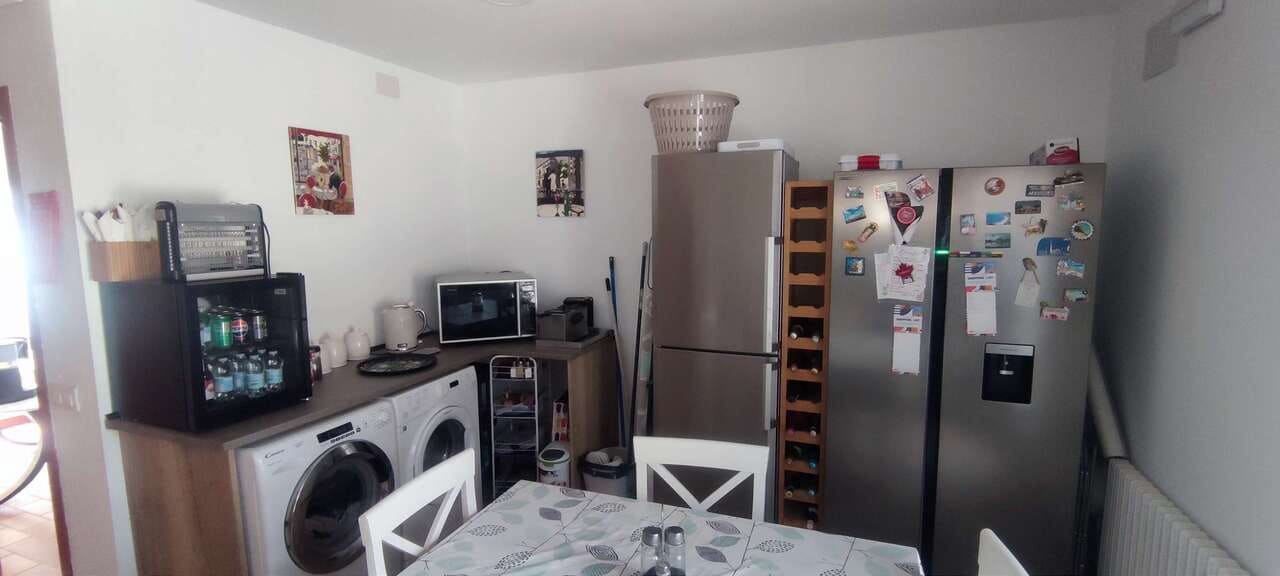 9 bedroom Commercial for sale in Ayora with pool garage - € 549,995 (Ref: 10047653)