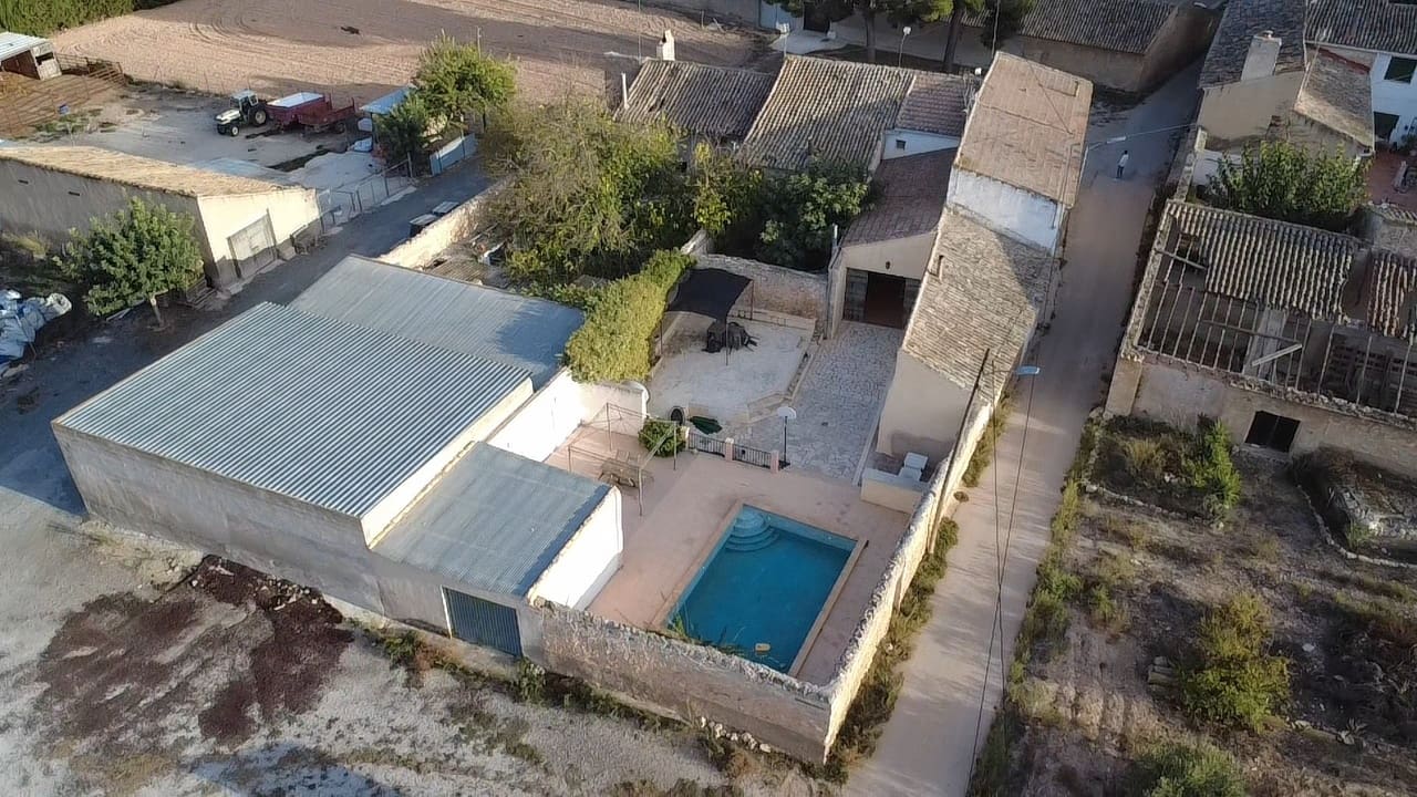6 soverom Finca/Herregård til salgs i Monovar / Monover med svømmebasseng garasje - € 164 995 (Ref: 10047655)
