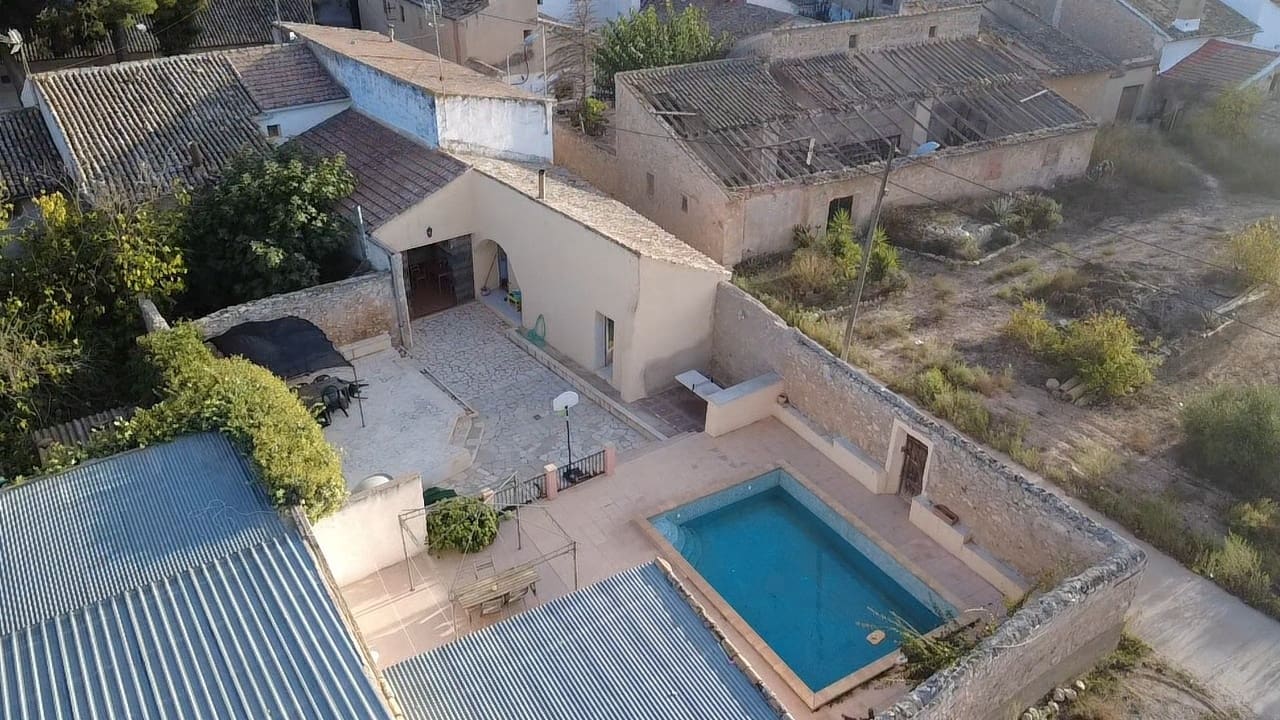6 soverom Finca/Herregård til salgs i Monovar / Monover med svømmebasseng garasje - € 164 995 (Ref: 10047655)