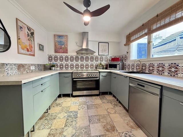 4 quarto Casa em Banda para venda em Pinoso com piscina - 339 995 € (Ref: 10048733)