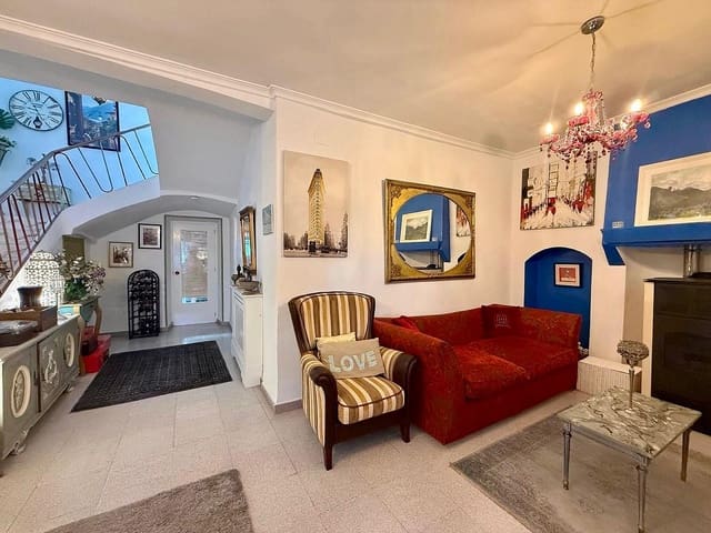 4 quarto Casa em Banda para venda em Pinoso com piscina - 339 995 € (Ref: 10048733)