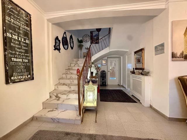 4 quarto Casa em Banda para venda em Pinoso com piscina - 339 995 € (Ref: 10048733)