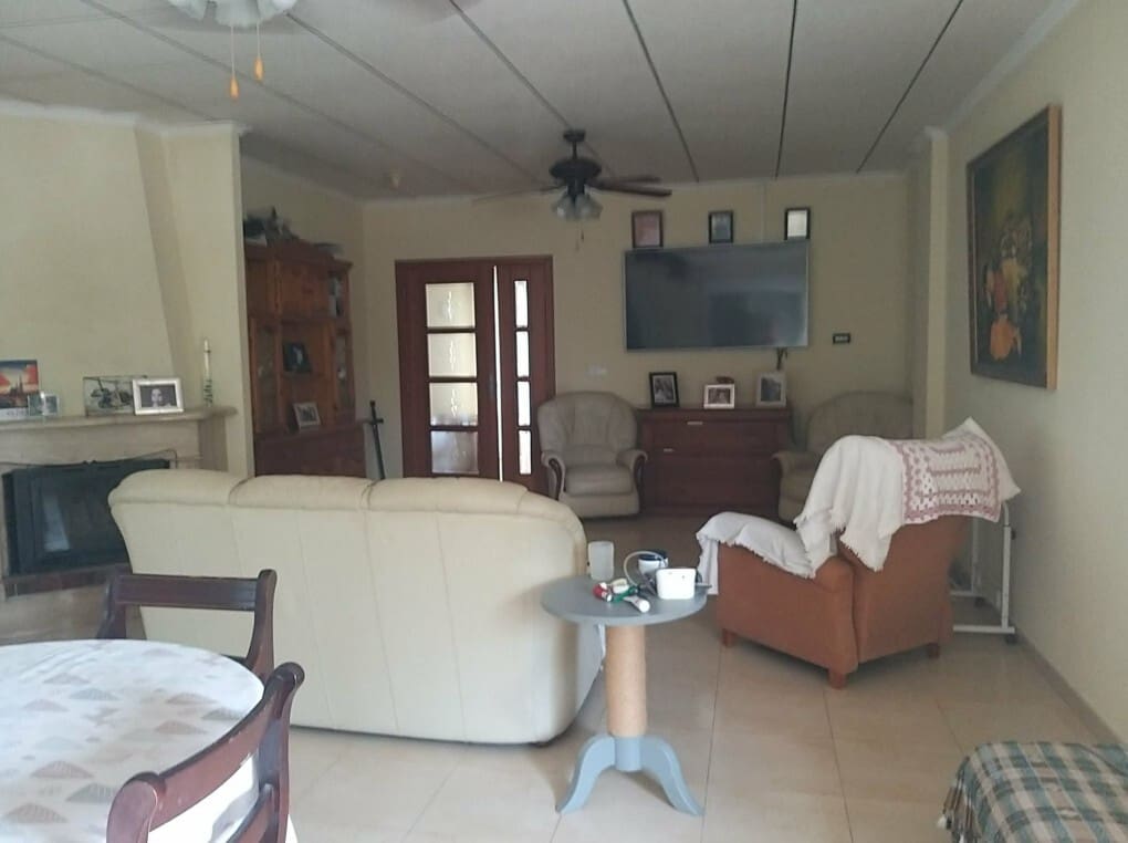 5 soveværelse Villa til salg i Pinoso med swimmingpool garage - € 749.995 (Ref: 10062383)
