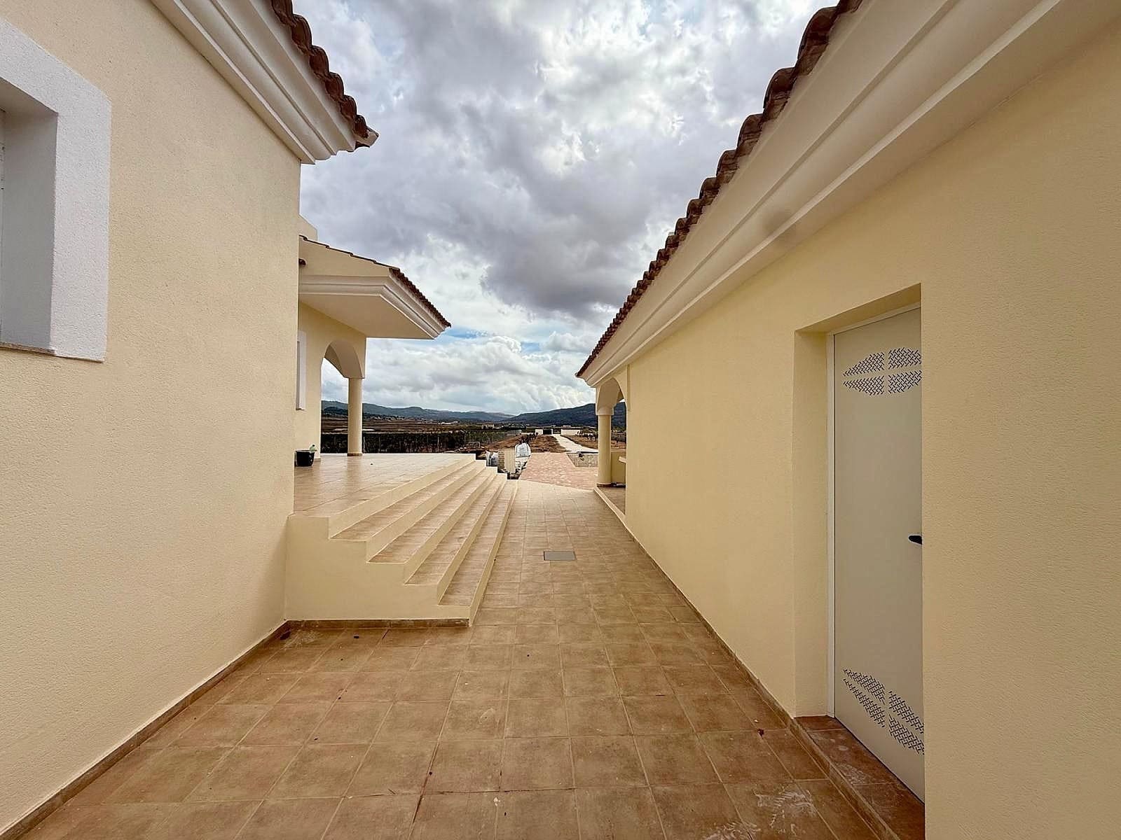5 soverom Villa til salgs i Pinoso med svømmebasseng garasje - € 485 000 (Ref: 10073280)