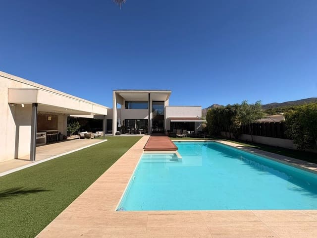 4 bedroom Villa for sale in Petrel / Petrer with pool - € 799,995 (Ref: 10085495)