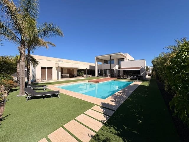 4 bedroom Villa for sale in Petrel / Petrer with pool - € 799,995 (Ref: 10085495)