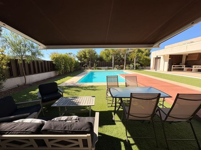 4 bedroom Villa for sale in Petrel / Petrer with pool - € 799,995 (Ref: 10085495)