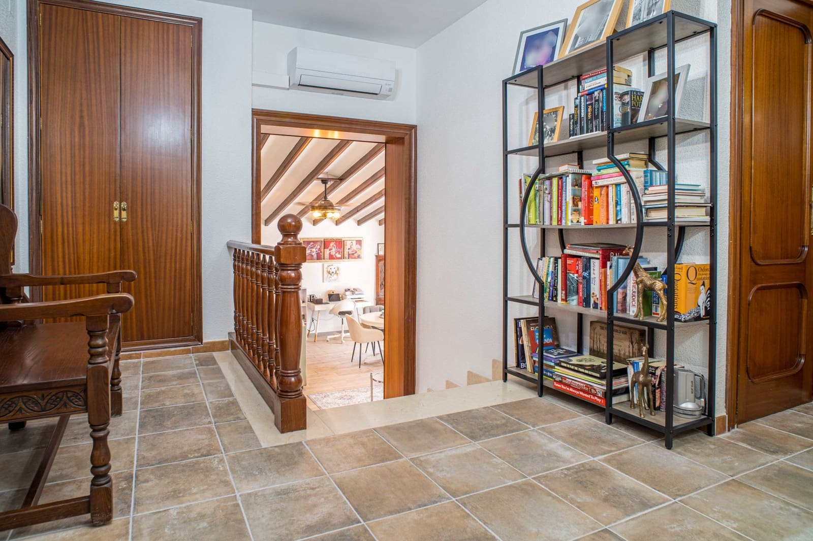 6 sypialnia Willa na sprzedaż w Petrel / Petrer z basenem garażem - 495 000 € (Ref: 10114450)