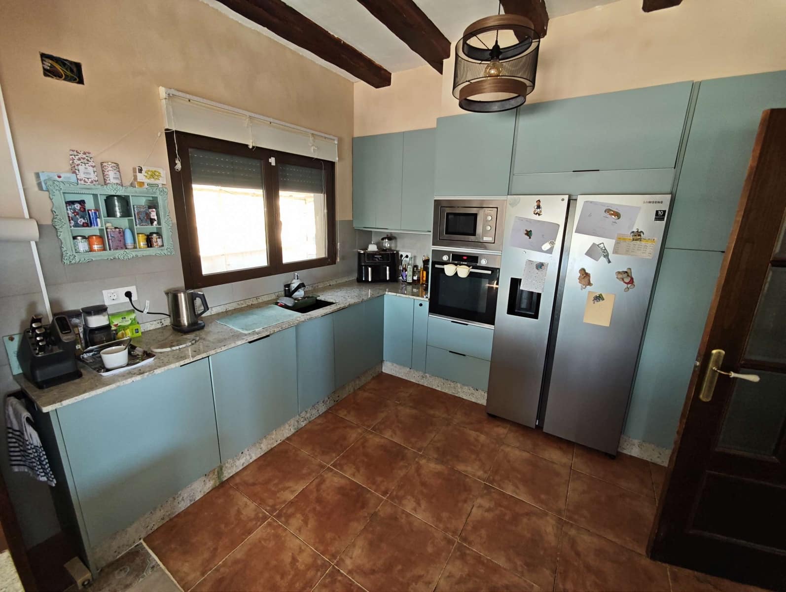 Chalet de 4 habitaciones en Pinoso en venta con piscina garaje - 499.995 € (Ref: 10120315)