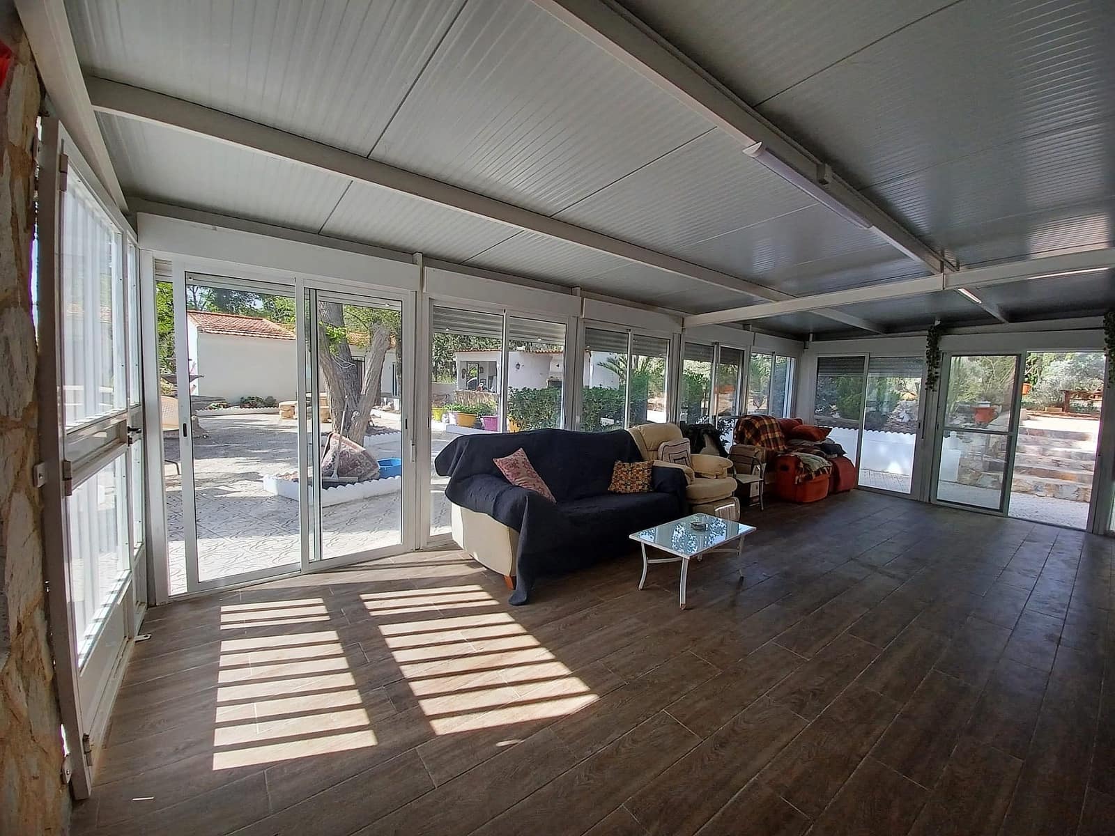 Chalet de 5 habitaciones en Sax en venta con piscina - 319.995 € (Ref: 10120317)