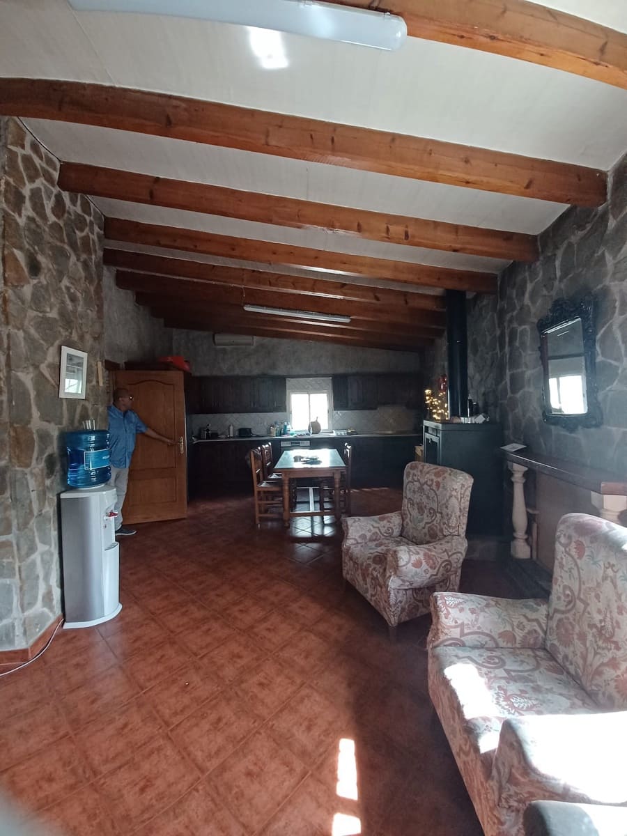 Chalet de 5 habitaciones en Sax en venta con piscina - 319.995 € (Ref: 10120317)