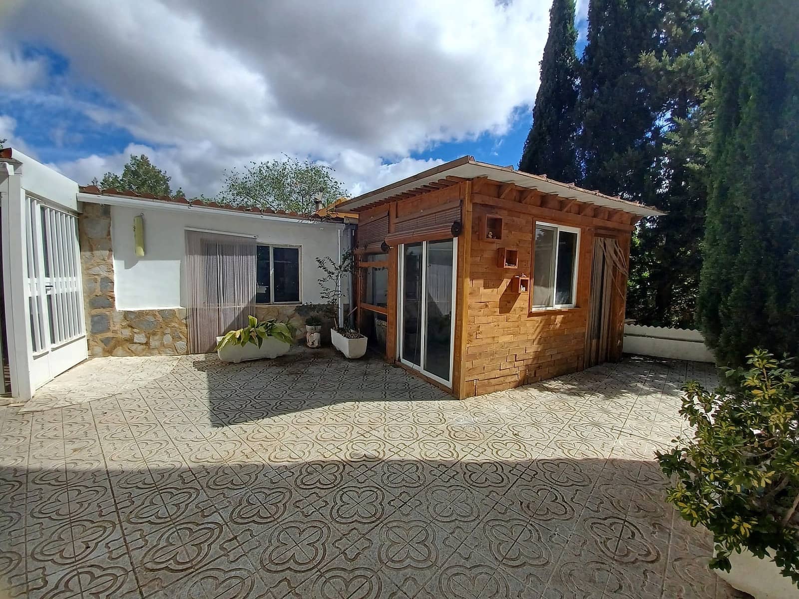 Chalet de 5 habitaciones en Sax en venta con piscina - 319.995 € (Ref: 10120317)