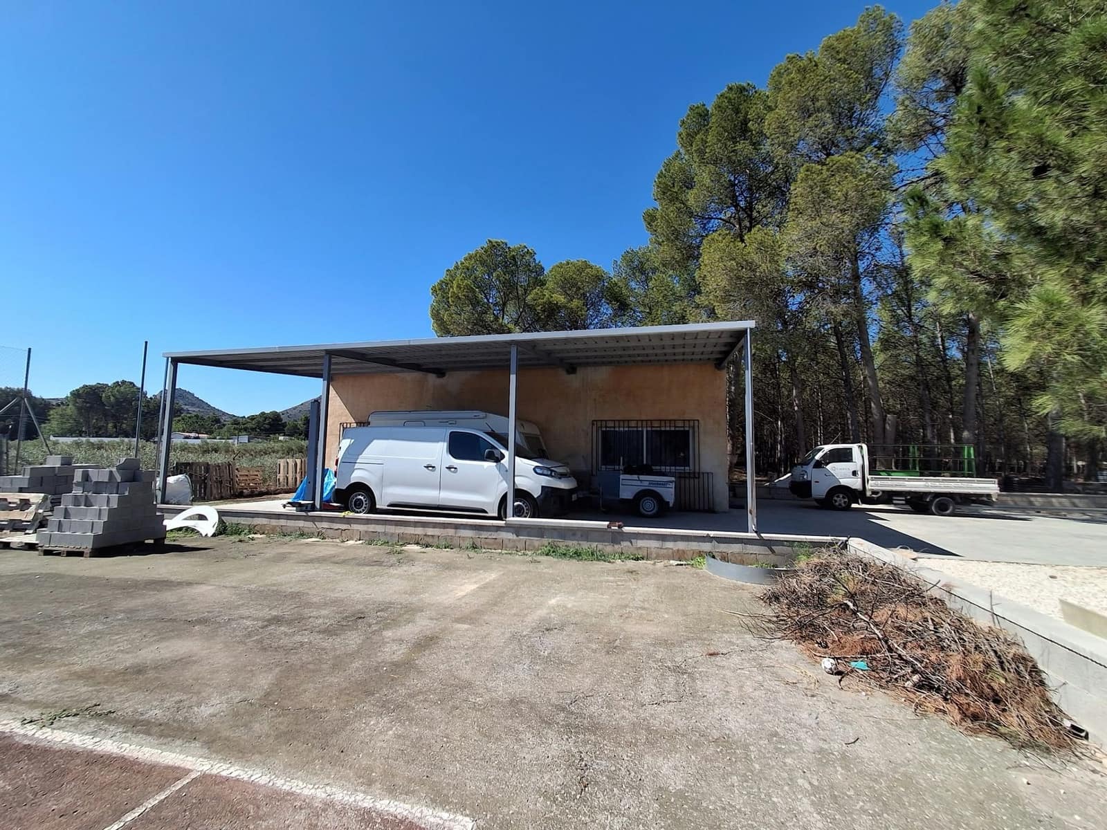7 quarto Moradia para venda em Sax com piscina garagem - 599 000 € (Ref: 10123424)